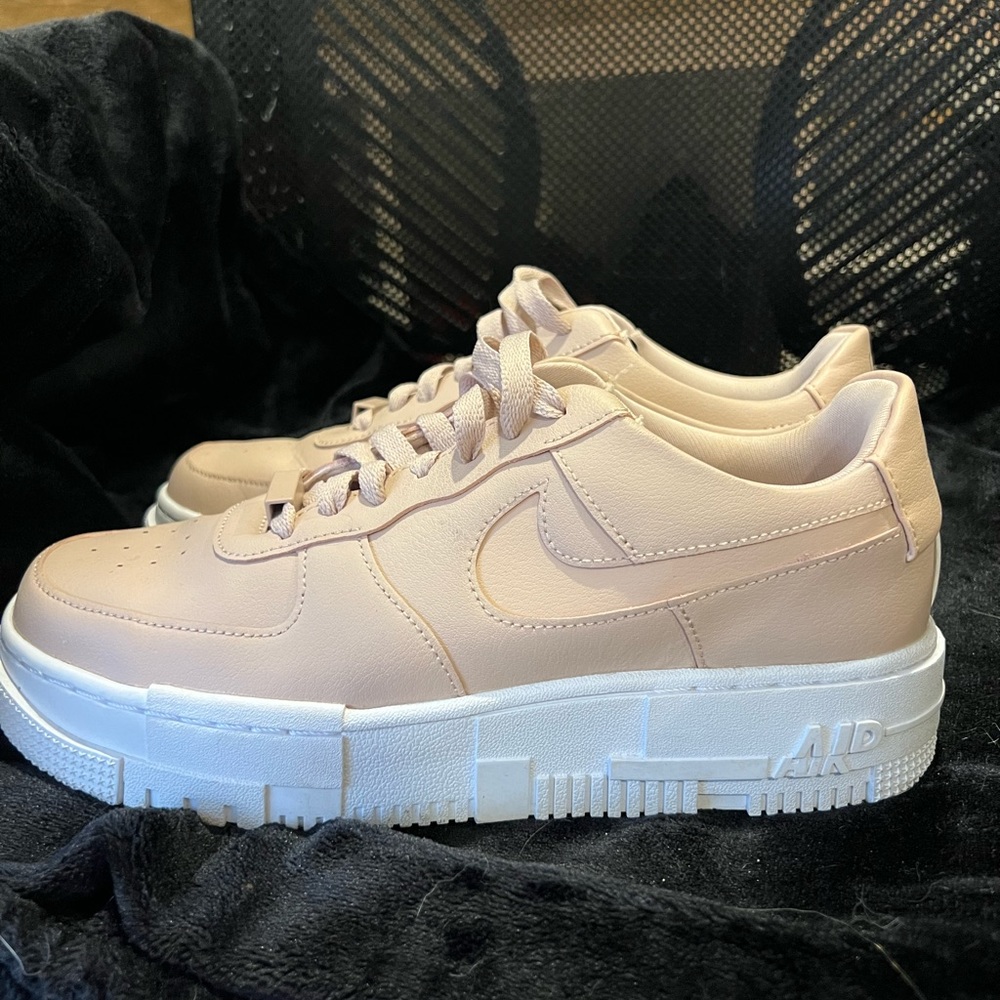 Nike Air Force Pixels